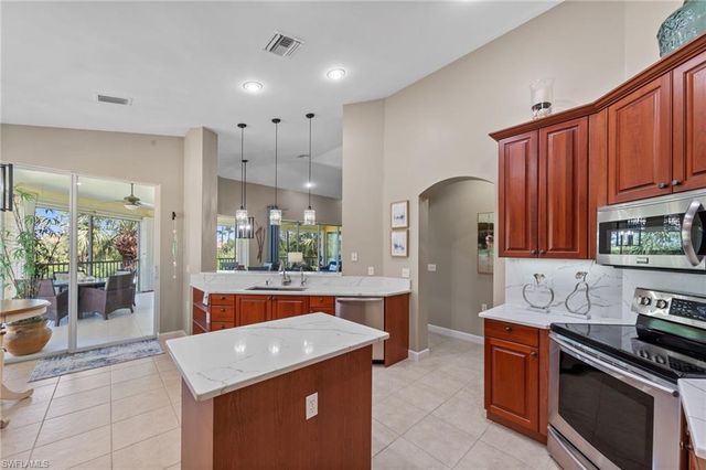 20231 Burnside PL 402, Estero, FL 33928