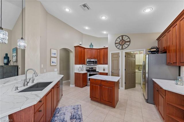 20231 Burnside PL 402, Estero, FL 33928