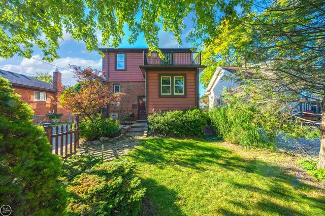 22905 Violet Street, Saint Clair Shores, MI 48082