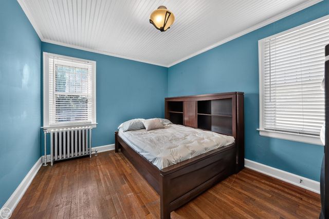 22905 Violet Street, Saint Clair Shores, MI 48082