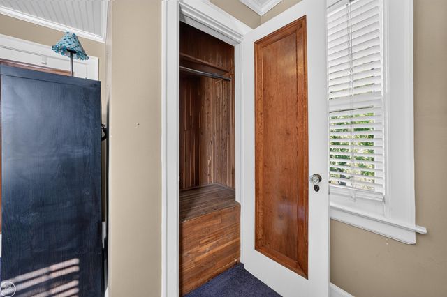 22905 Violet Street, Saint Clair Shores, MI 48082