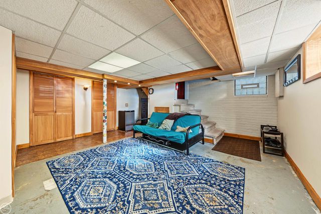 22905 Violet Street, Saint Clair Shores, MI 48082