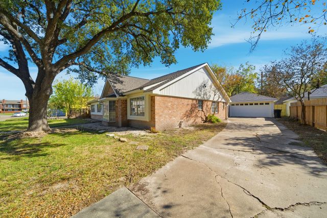 7230 Bayou Forest Drive, Houston, TX 77088