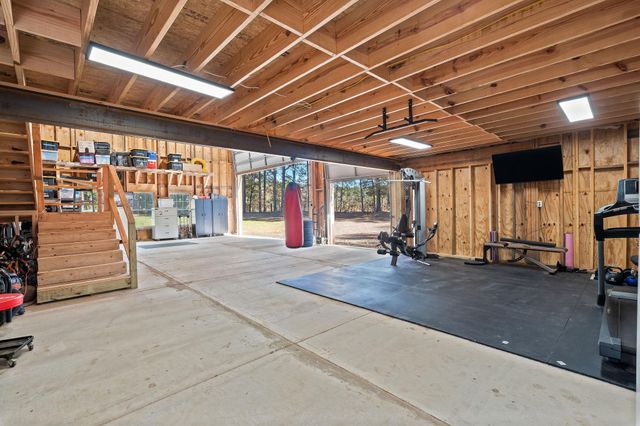 995 Old Coffeeville Rd, Lone Star, TX 75668