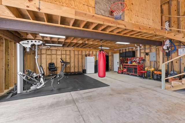 995 Old Coffeeville Rd, Lone Star, TX 75668