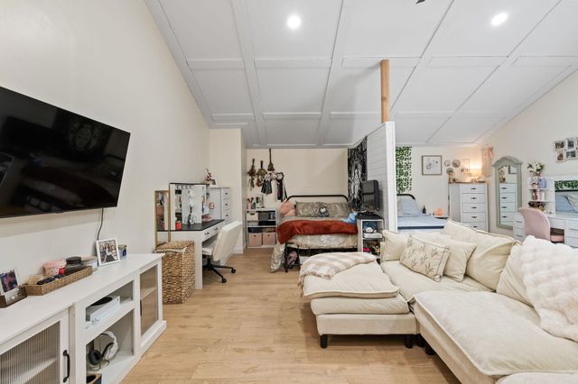 995 Old Coffeeville Rd, Lone Star, TX 75668