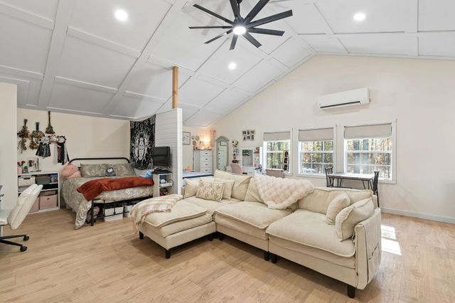 995 Old Coffeeville Rd, Lone Star, TX 75668