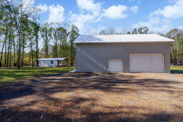 995 Old Coffeeville Rd, Lone Star, TX 75668