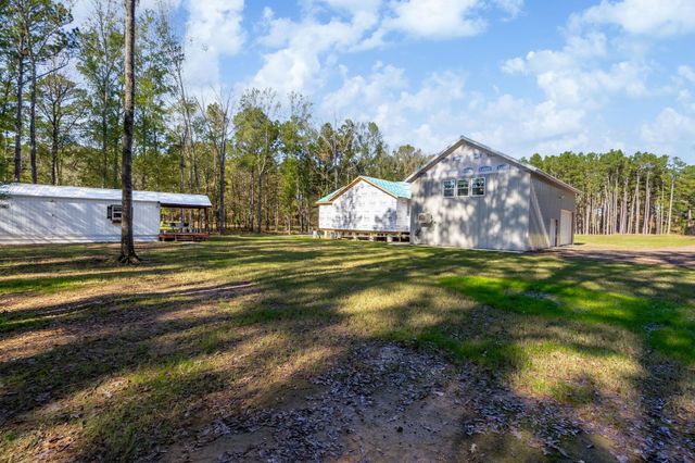 995 Old Coffeeville Rd, Lone Star, TX 75668