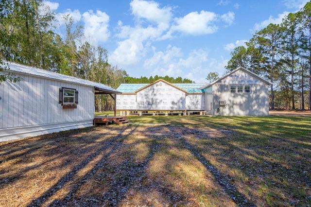 995 Old Coffeeville Rd, Lone Star, TX 75668