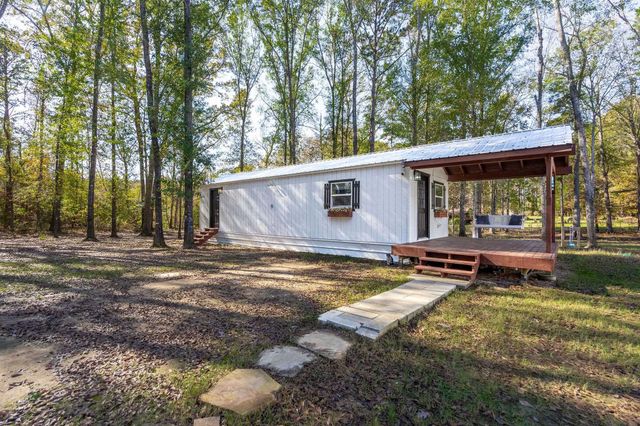 995 Old Coffeeville Rd, Lone Star, TX 75668