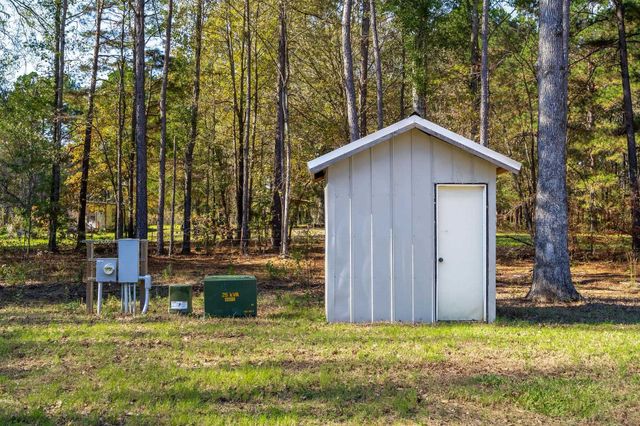 995 Old Coffeeville Rd, Lone Star, TX 75668