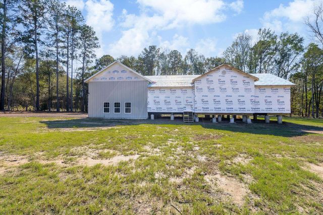 995 Old Coffeeville Rd, Lone Star, TX 75668