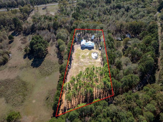 995 Old Coffeeville Rd, Lone Star, TX 75668