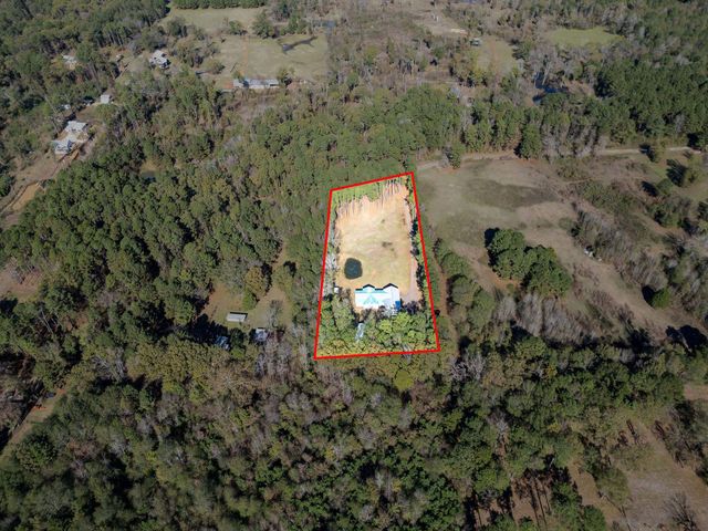 995 Old Coffeeville Rd, Lone Star, TX 75668