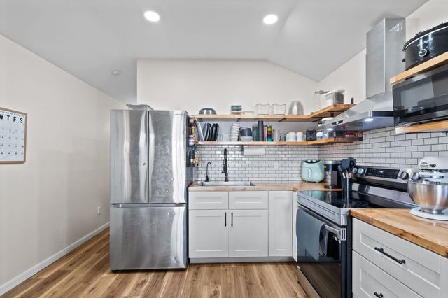 995 Old Coffeeville Rd, Lone Star, TX 75668