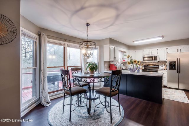 10418 Glenmary Farm Dr, Louisville, KY 40291