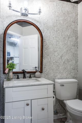 10418 Glenmary Farm Dr, Louisville, KY 40291