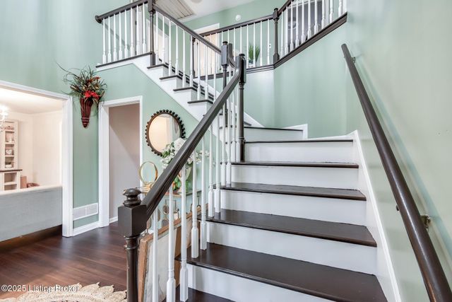 10418 Glenmary Farm Dr, Louisville, KY 40291