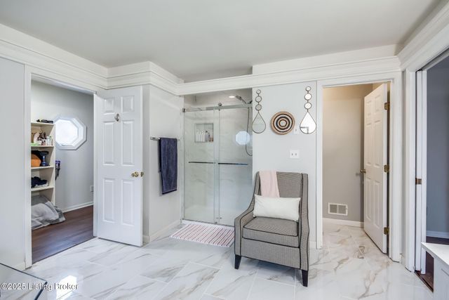 10418 Glenmary Farm Dr, Louisville, KY 40291