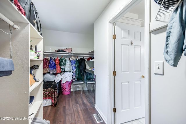 10418 Glenmary Farm Dr, Louisville, KY 40291