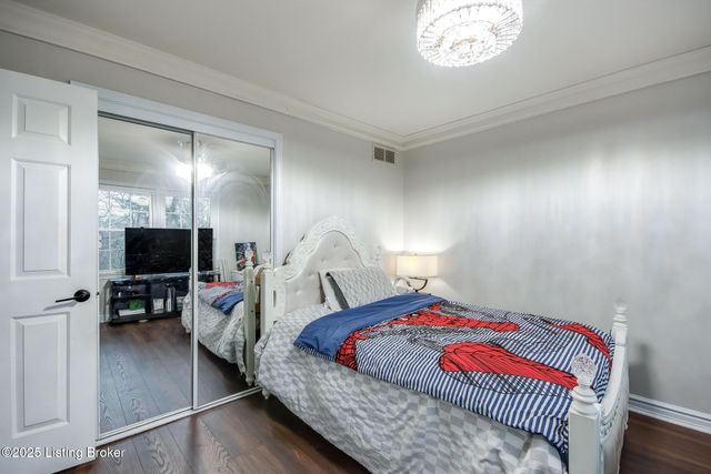 10418 Glenmary Farm Dr, Louisville, KY 40291