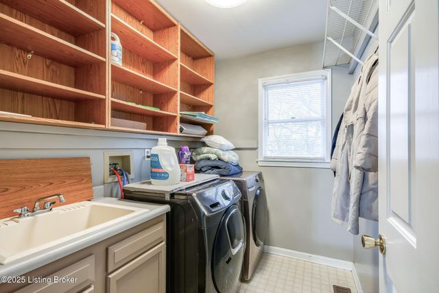 10418 Glenmary Farm Dr, Louisville, KY 40291