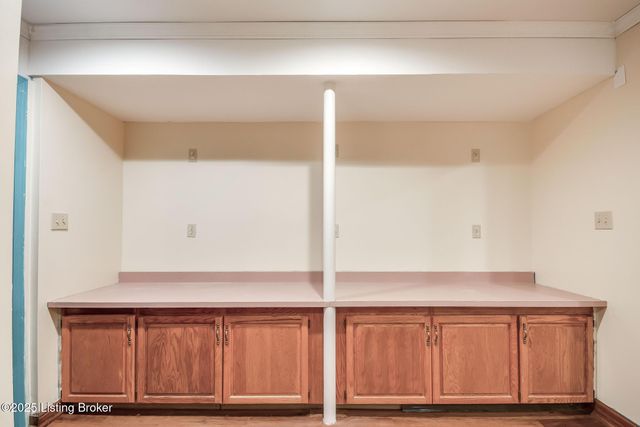 10418 Glenmary Farm Dr, Louisville, KY 40291