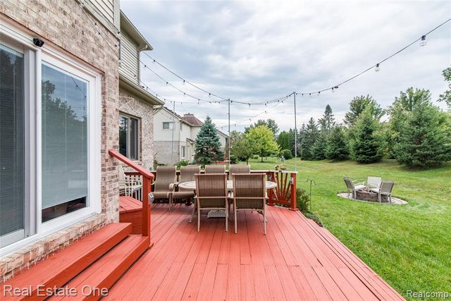 374 Robert Court, Canton, MI 48188