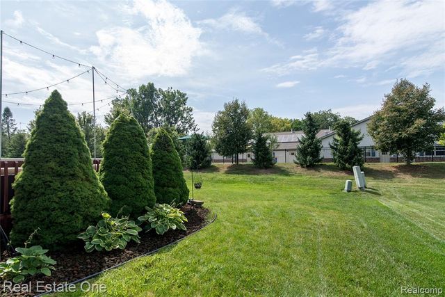 374 Robert Court, Canton, MI 48188