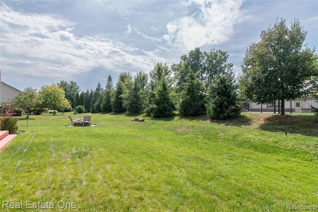 374 Robert Court, Canton, MI 48188