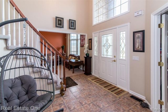374 Robert Court, Canton, MI 48188