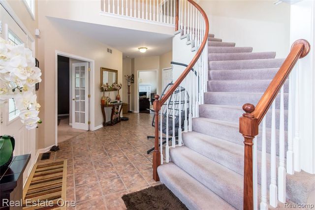 374 Robert Court, Canton, MI 48188