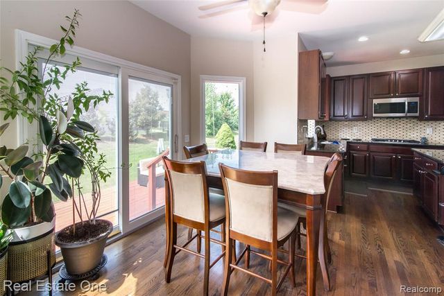 374 Robert Court, Canton, MI 48188