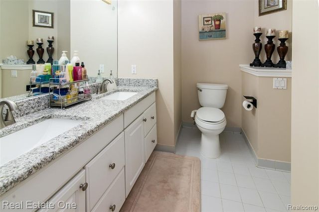 374 Robert Court, Canton, MI 48188