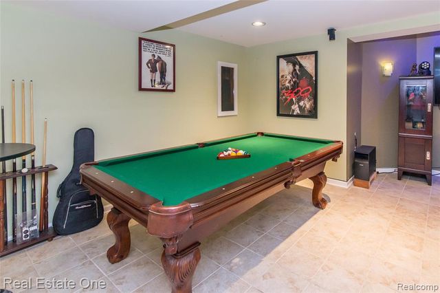 374 Robert Court, Canton, MI 48188