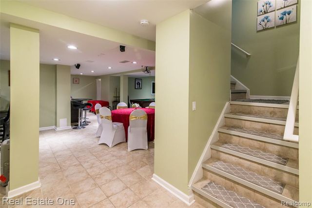 374 Robert Court, Canton, MI 48188