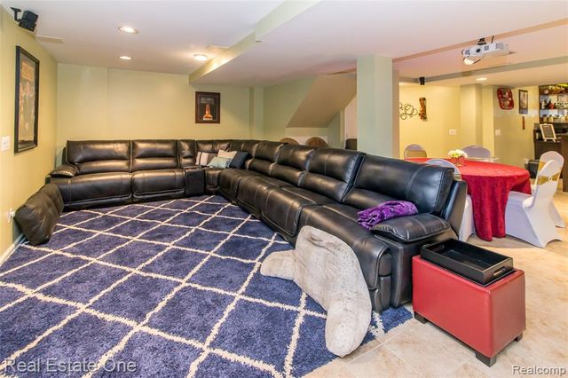 374 Robert Court, Canton, MI 48188