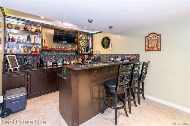 374 Robert Court, Canton, MI 48188