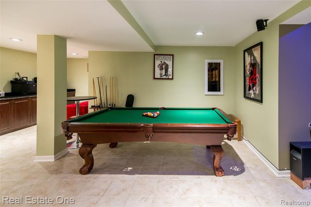 374 Robert Court, Canton, MI 48188