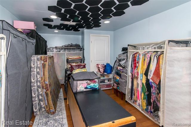 374 Robert Court, Canton, MI 48188