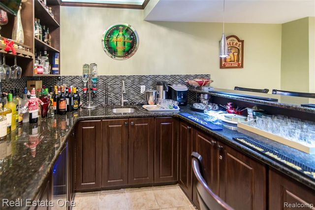 374 Robert Court, Canton, MI 48188