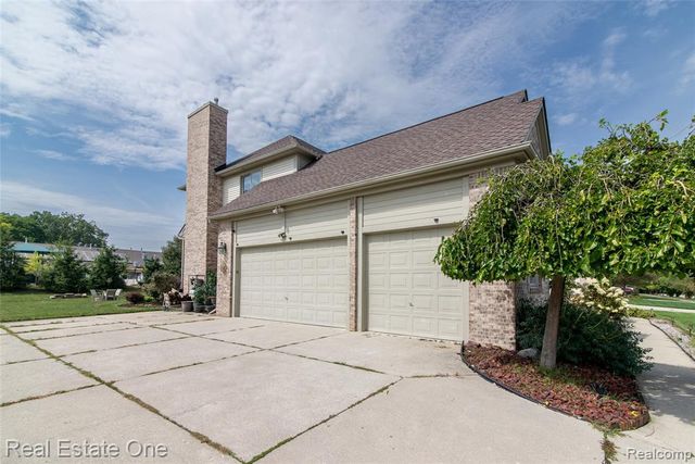 374 Robert Court, Canton, MI 48188