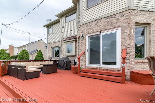 374 Robert Court, Canton, MI 48188