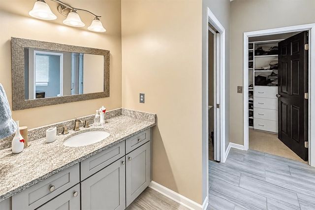 56360 Kirkridge Trail, Shelby Twp, MI 48316