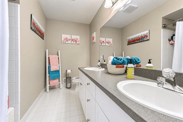 56360 Kirkridge Trail, Shelby Twp, MI 48316