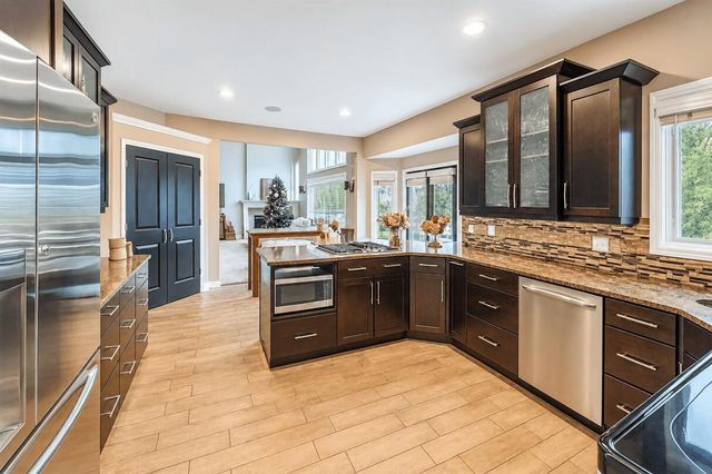 56360 Kirkridge Trail, Shelby Twp, MI 48316