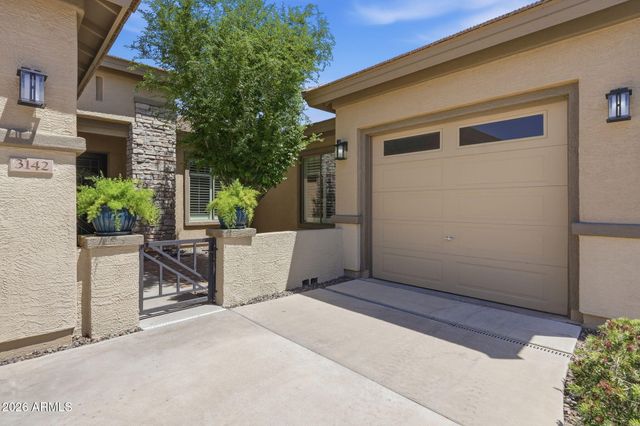 3142 E TONTO Drive, Gilbert, AZ 85298