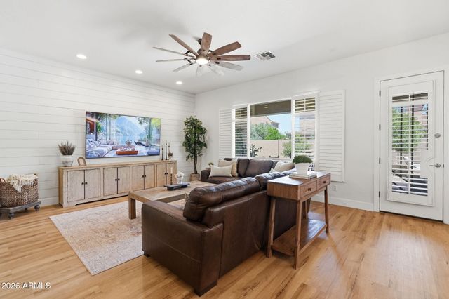 3142 E TONTO Drive, Gilbert, AZ 85298