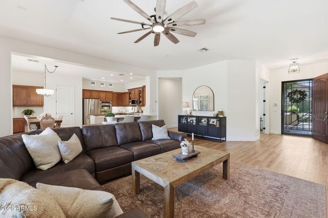 3142 E TONTO Drive, Gilbert, AZ 85298